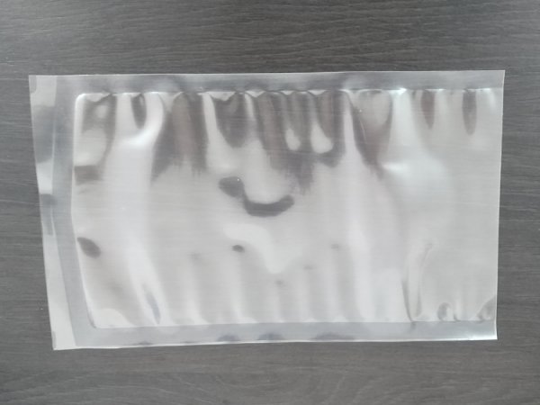 <b>使用易揭復(fù)合膜制袋時(shí)如何保護(hù)封邊強(qiáng)度</b>